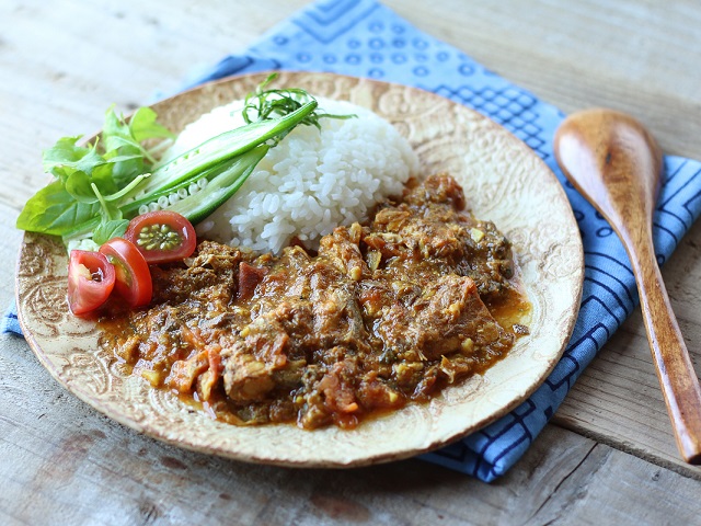 鯖缶トマトカレー(西郷どん味噌)